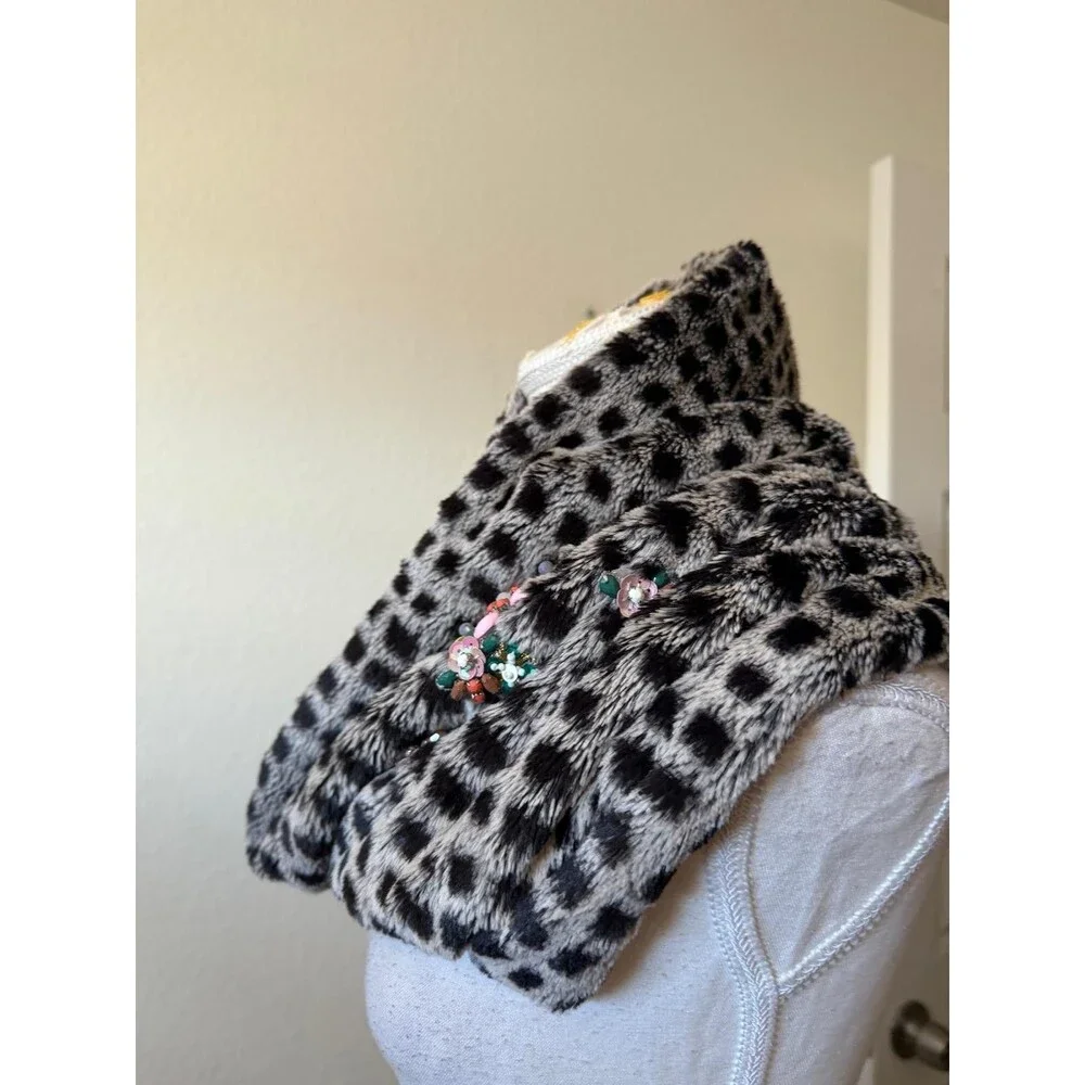Anthropologie sleeping on snow Faux Fur Cowl Neck Snood Gray Leopard One Size
